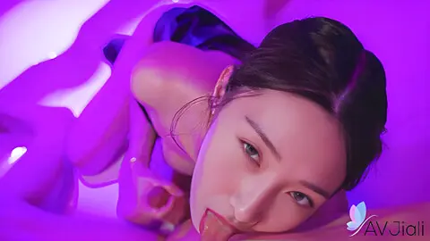 Chinese Brunette Li Er Had Hot Sex In The Bathroom