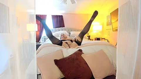 Paintedrose.live Femdom Milf Rosie In Curvy Cutie Cougar Teases And Pleases You With Candy Cunt And Nectar Nipples And Perfect Pink Pussy