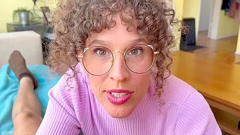 Stepmom Plays With Impatient Virgin