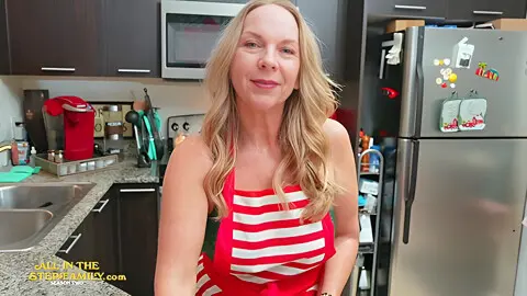 Mature Milf Stepmom Gets Lingerie And Facial – Kymber Leigh Aitsf251228