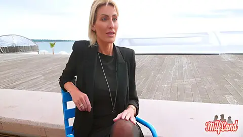 Anouk, Elegante Femme, Recherche Une Bite Bien Veineuse